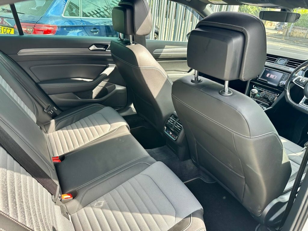 Volkswagen Passat 2.0 Tdi Gt White #12