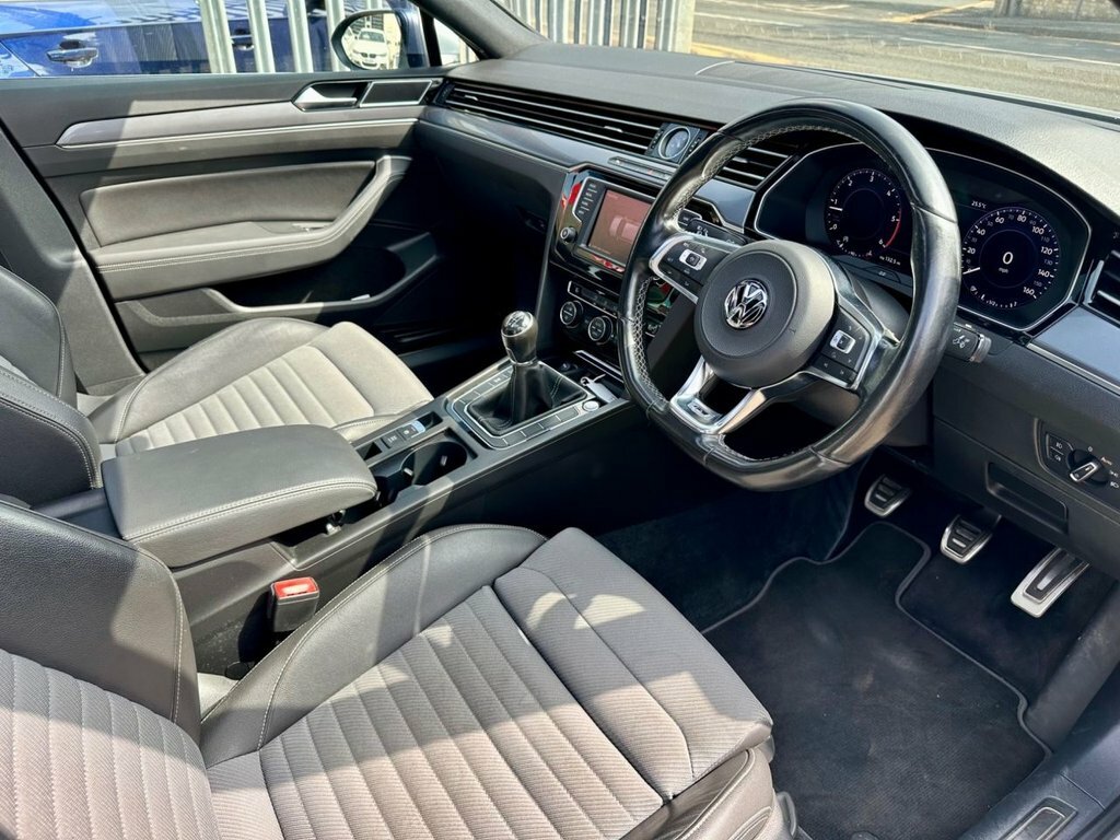 Volkswagen Passat 2.0 Tdi Gt White #11