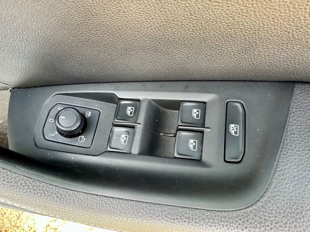 Volkswagen Passat 2.0 Tdi Gt White #32