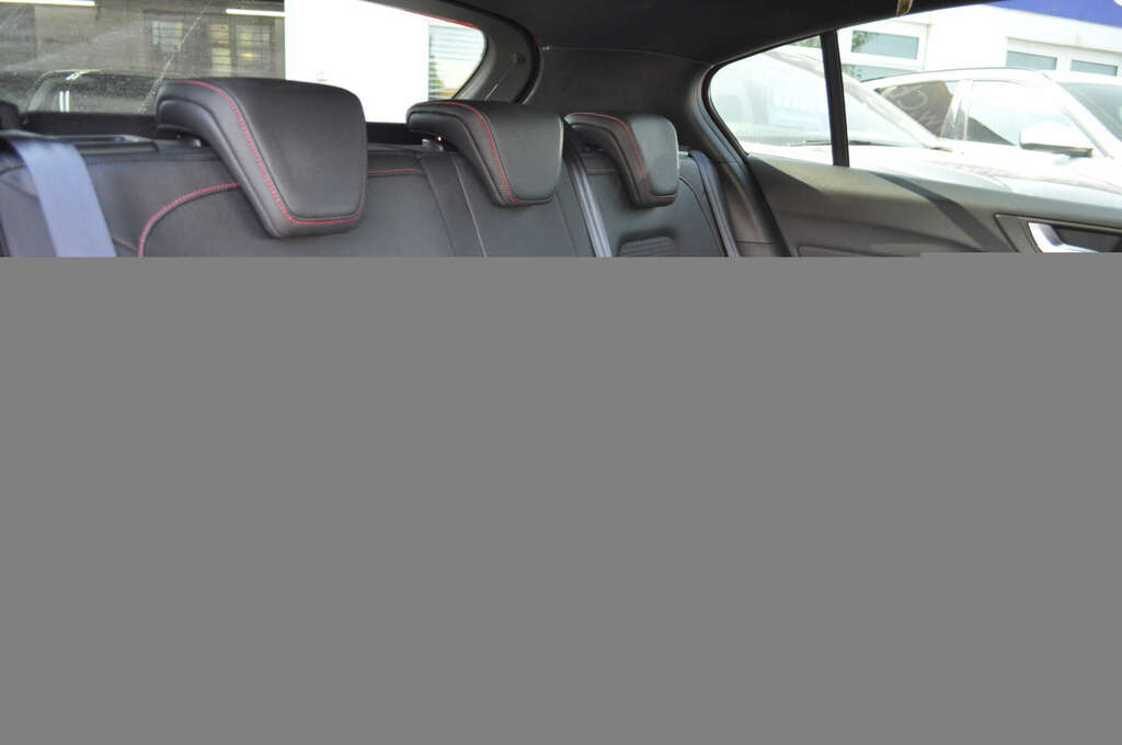 Ford Focus 1.0 Focus St-line X EU68PPF Red #2