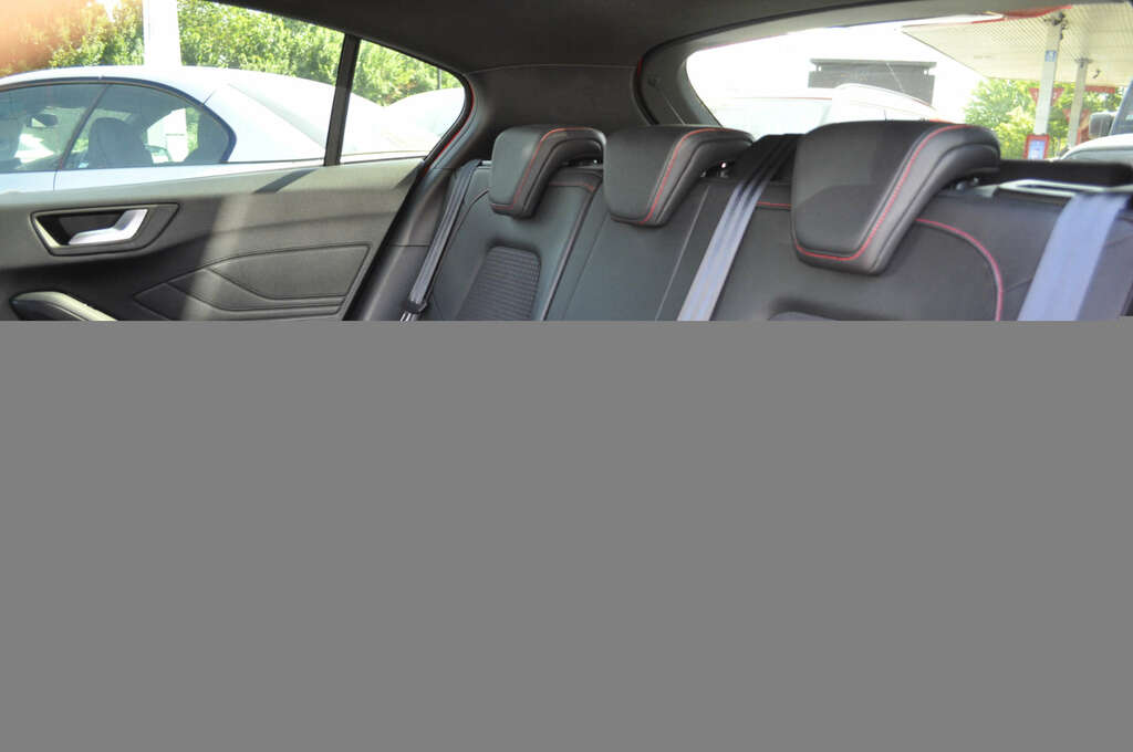 Ford Focus 1.0 Focus St-line X EU68PPF Red #3