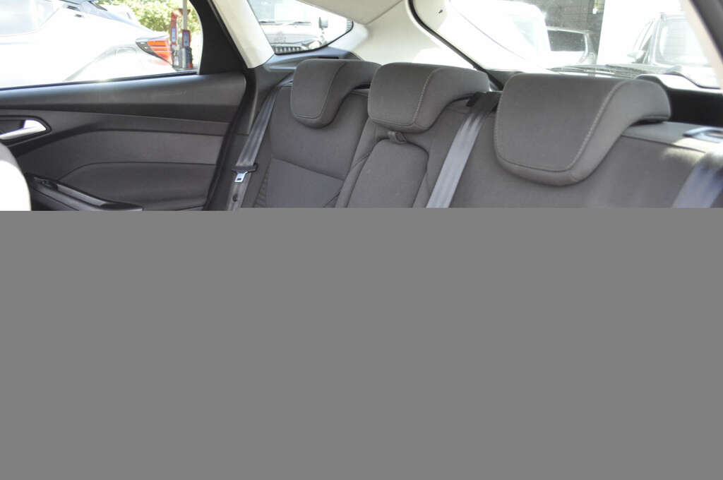 Ford Focus 1.0 Focus Titanium White #2