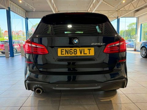 BMW 2 Series 1.5 225Xe 7.6Kwh Black #4