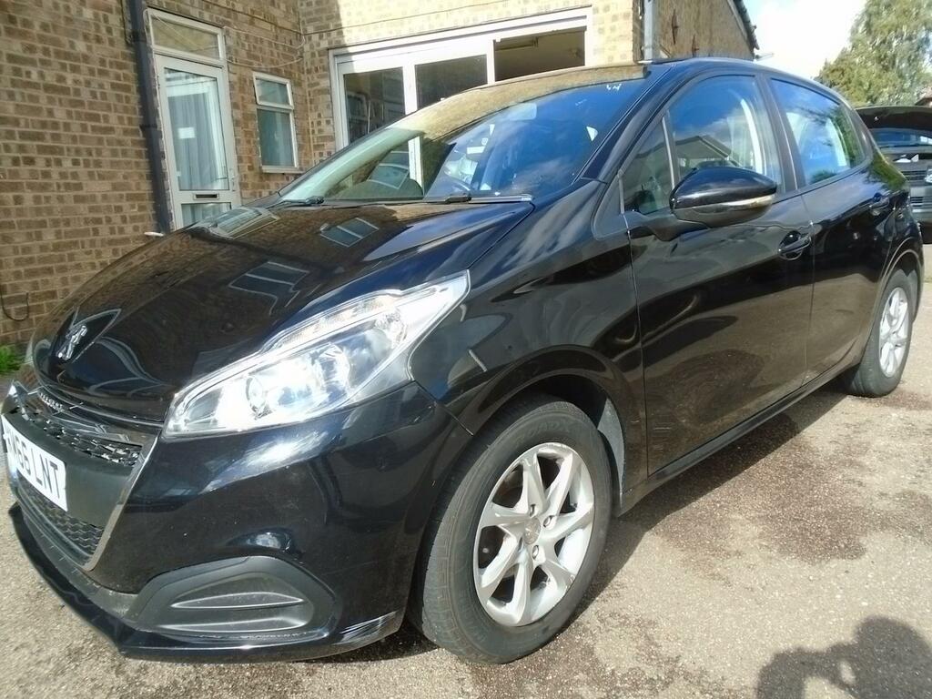Peugeot 208 1.6 Bluehdi Active Hatchback KM66LNT Black #2
