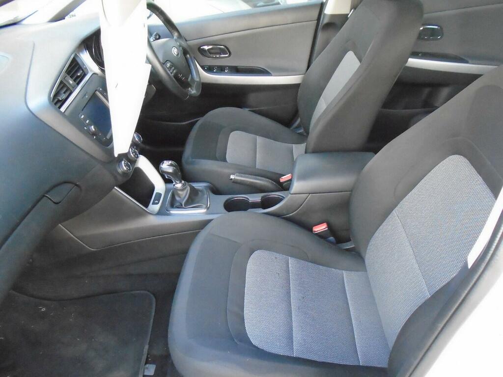 Kia Ceed 1.6 Crdi Isg 2 White #5