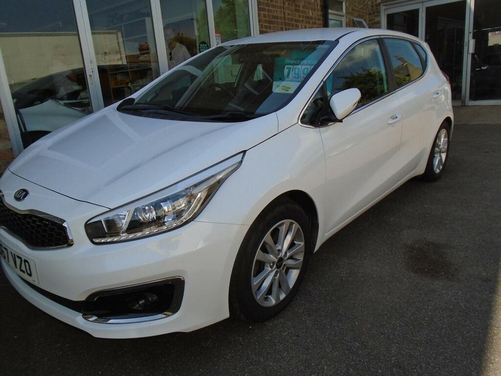 Kia Ceed 1.6 Crdi Isg 2 White #3
