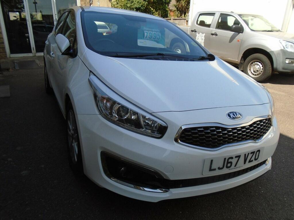 Kia Ceed 1.6 Crdi Isg 2 White