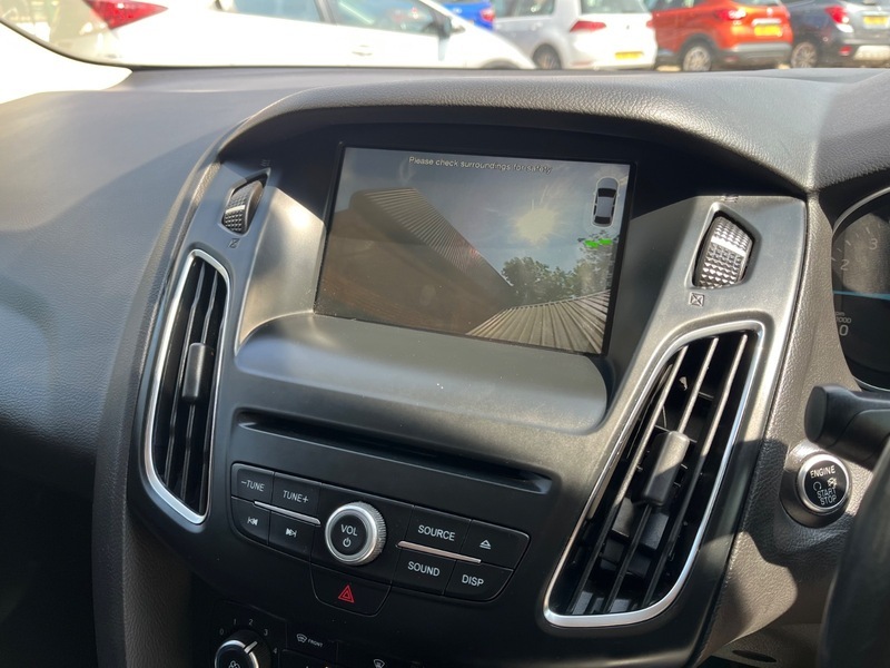 Ford Focus Zetec S Black #5