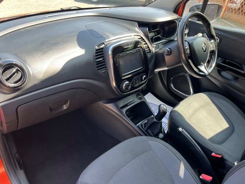 Renault Captur Dynamique Medianav Energy Dci Black #5