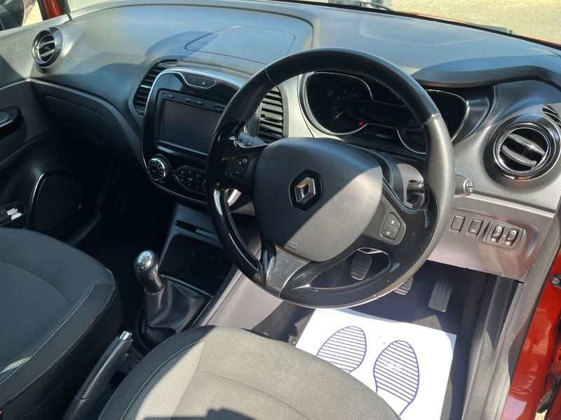 Renault Captur Dynamique Medianav Energy Dci Black #6
