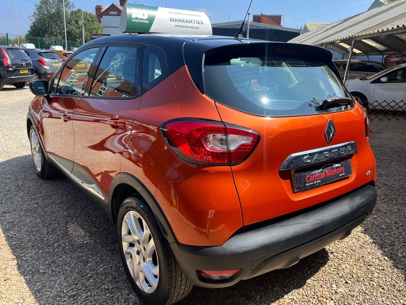 Renault Captur Dynamique Medianav Energy Dci Black #2