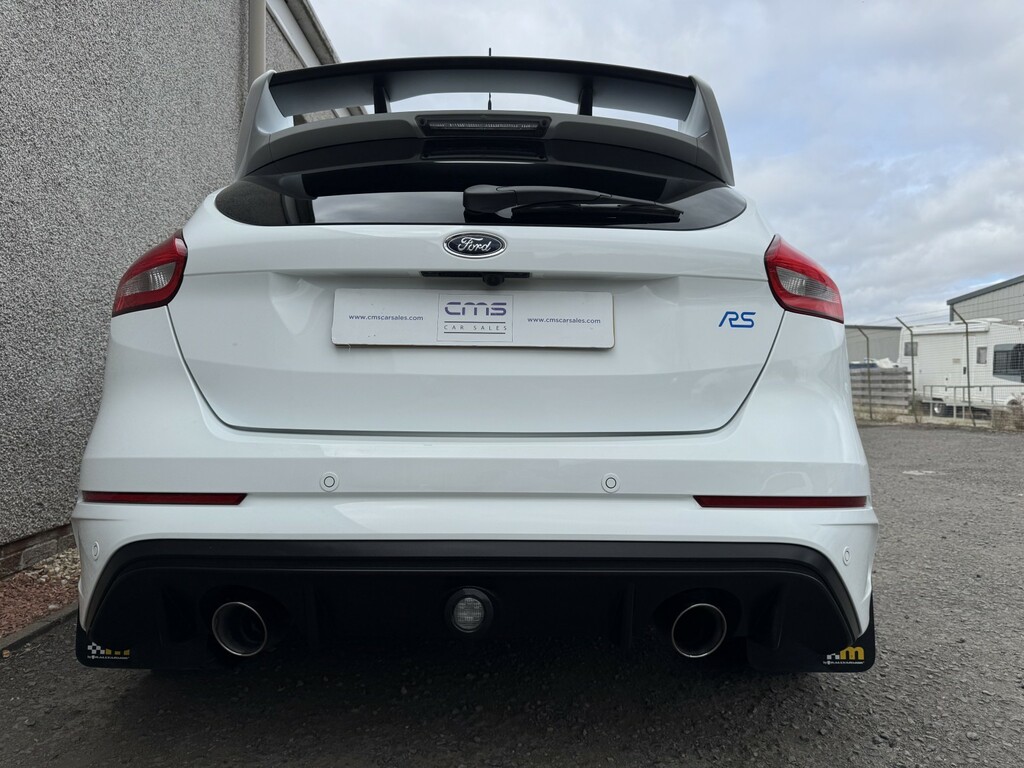 Ford Focus Hatchback 2.3 T Ecoboost Rs 2017 PE17EFO White #3