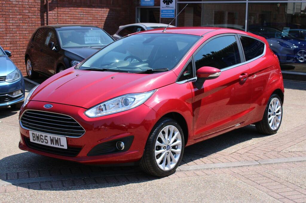 Ford Fiesta 1.0T Ecoboost Titanium X Euro 6 Ss Red #4