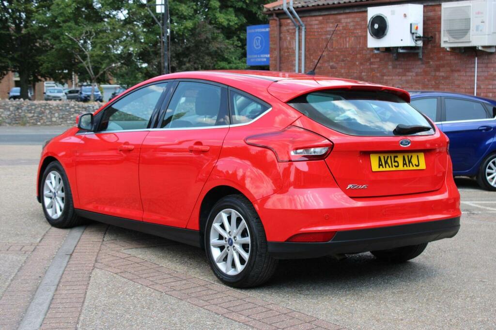 Ford Focus 1.6 Tdci Titanium Euro 5 Ss Red #6
