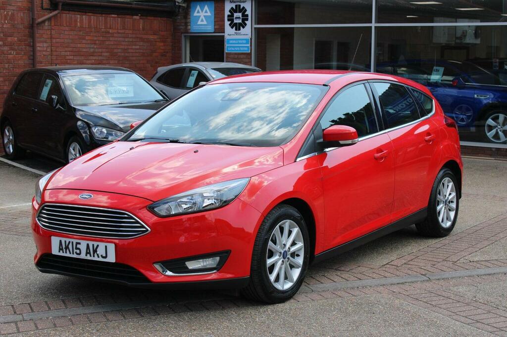 Ford Focus 1.6 Tdci Titanium Euro 5 Ss Red #4