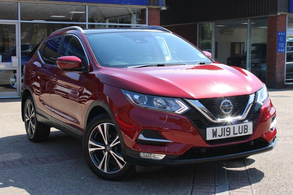 Nissan Qashqai 1.5 Dci N-connecta Euro 6 Ss Red