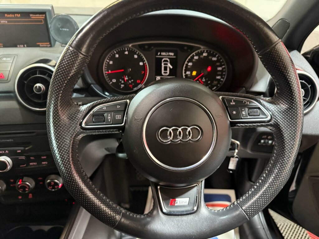 Audi A1 1.4 Tfsi Sport Sportback Euro 5 Black #40
