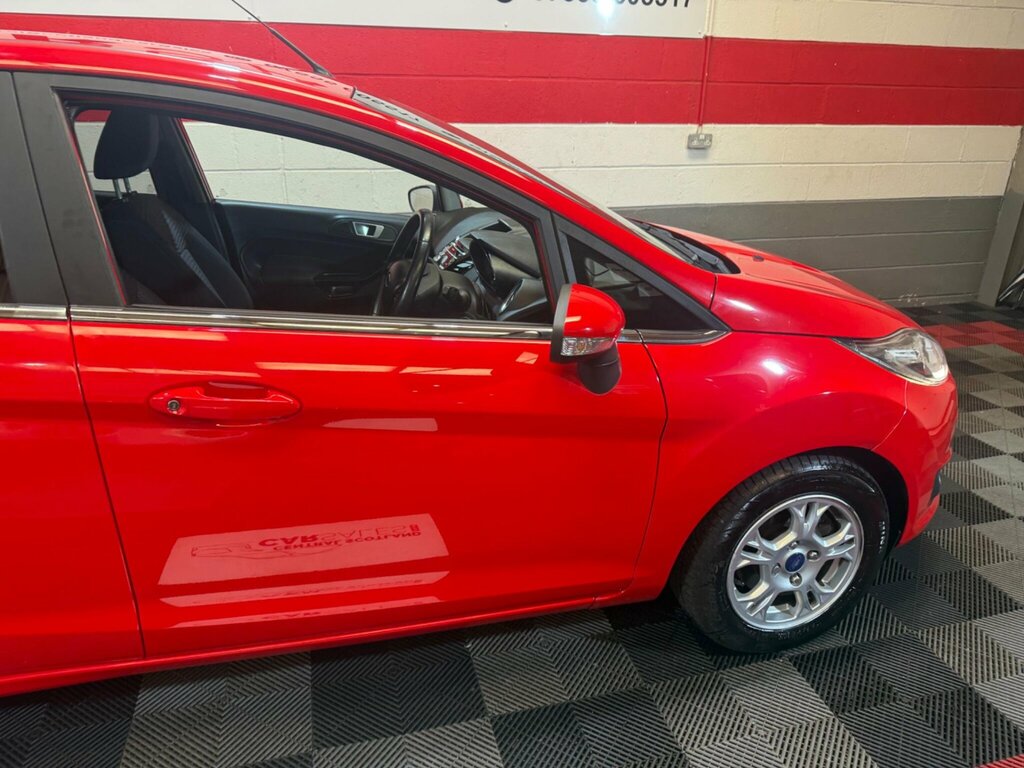 Ford Fiesta 1.6 Tdci Econetic Titanium Euro 5 Ss Red #4