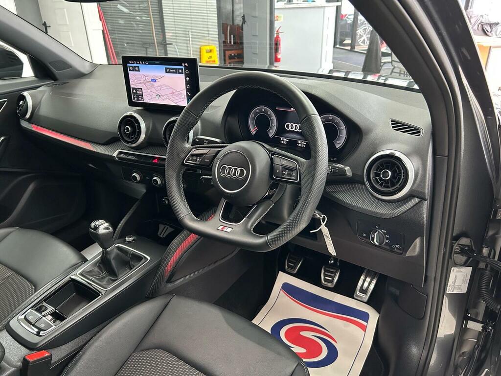 Audi Q2 1.0 Tfsi 30 Black Edition Euro 6 Ss YW25FXT Grey #4