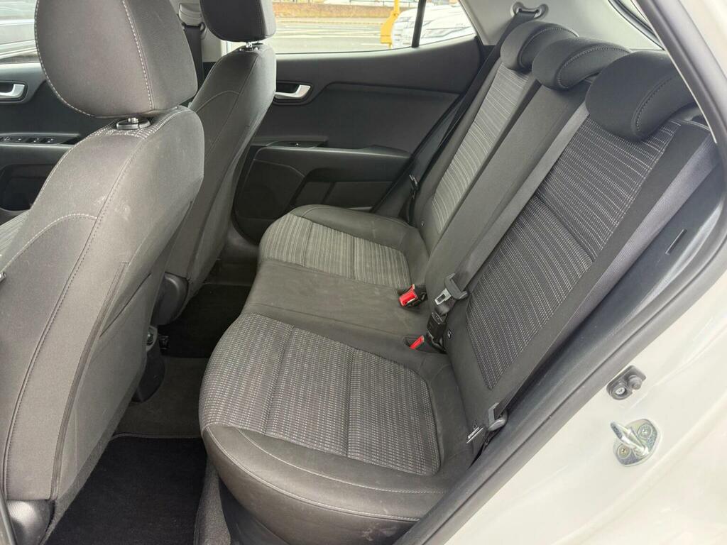 Kia Stonic 1.0 T-gdi 2 Dct Euro 6 Ss White #5