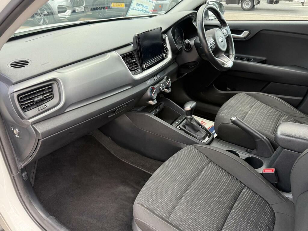 Kia Stonic 1.0 T-gdi 2 Dct Euro 6 Ss White #4