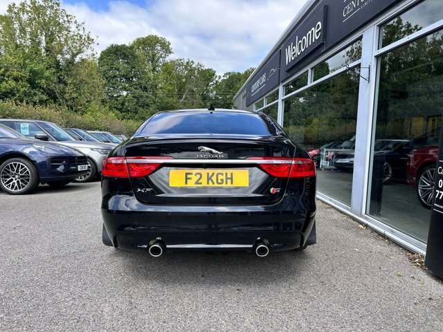 Jaguar XF Saloon Black #6