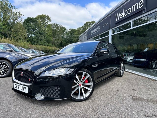 Jaguar XF Saloon Black