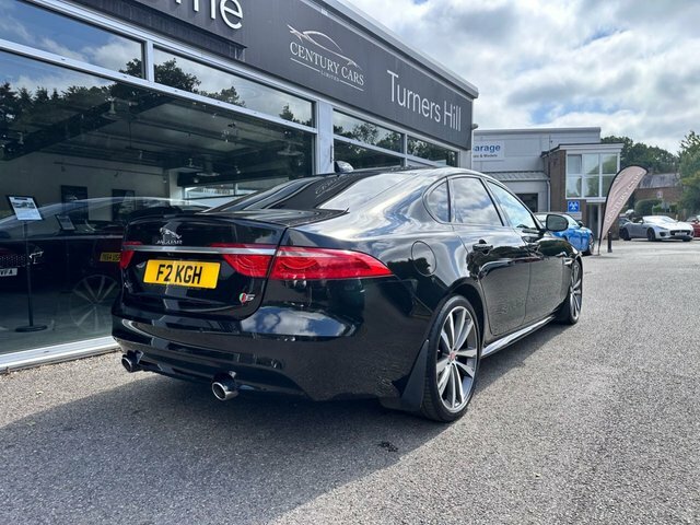 Jaguar XF Saloon Black #5