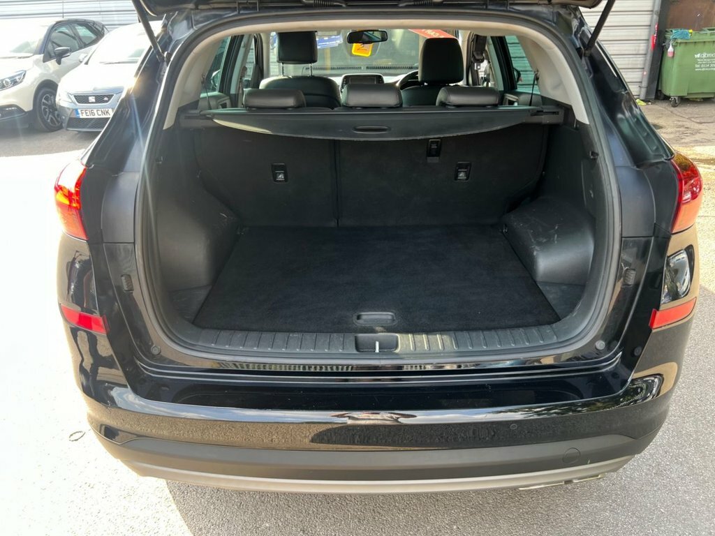 Hyundai Tucson 1.6L Premium Black #4
