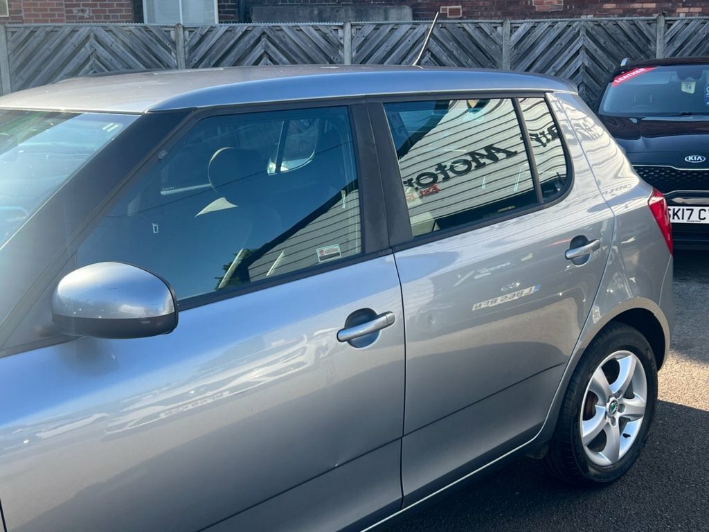 Skoda Fabia Hatchback White #9