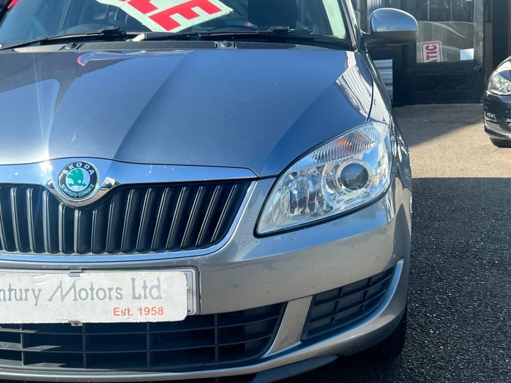 Skoda Fabia Hatchback White #8