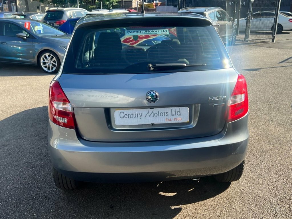 Skoda Fabia Hatchback White #10
