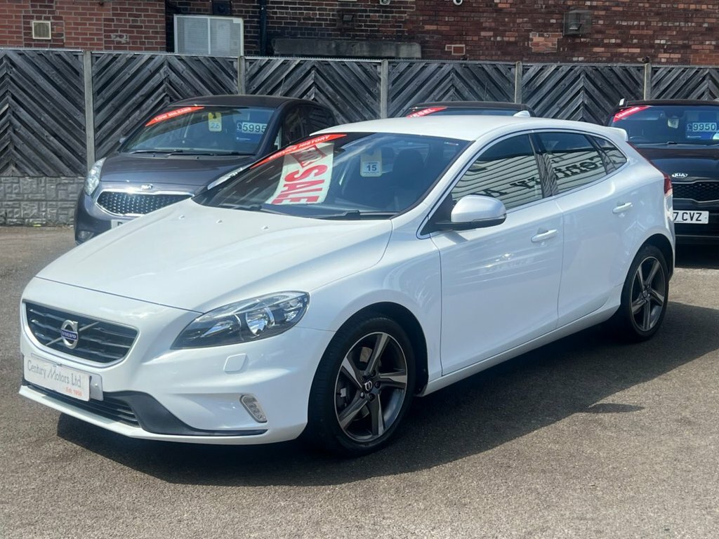Volvo V40 2L R-design Nav White