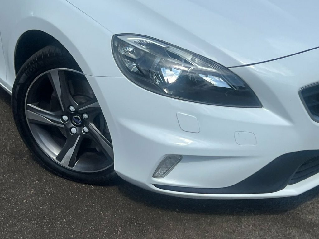 Volvo V40 2L R-design Nav White #6