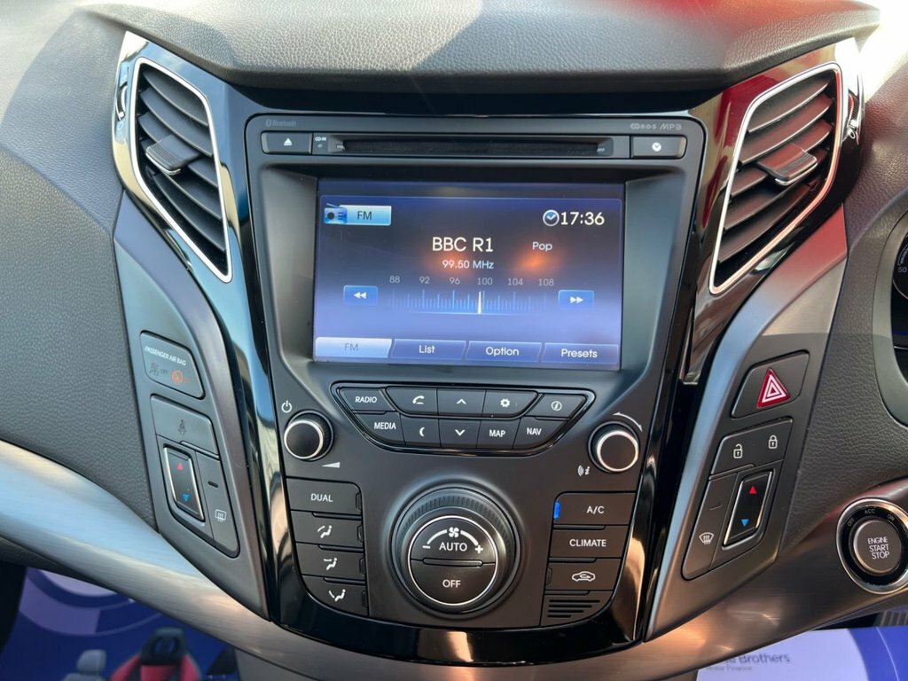 Hyundai I40 I40 Active Blue Drive Crdi Silver #21