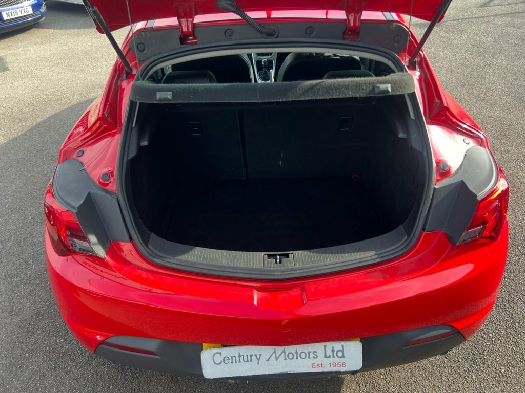 Vauxhall Astra GTC 2L Sri Red #5
