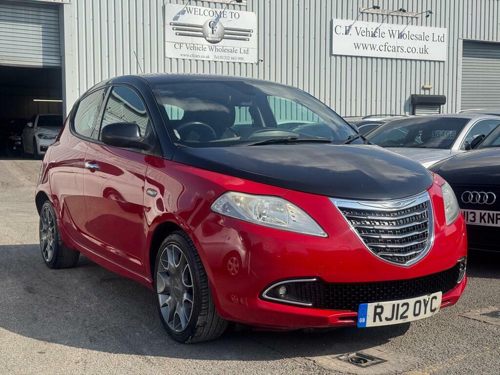 Chrysler Ypsilon 0.9 Twinair Blackred Euro 5 S S Black