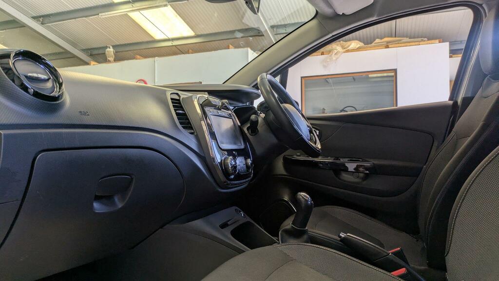 Renault Captur Blue #35
