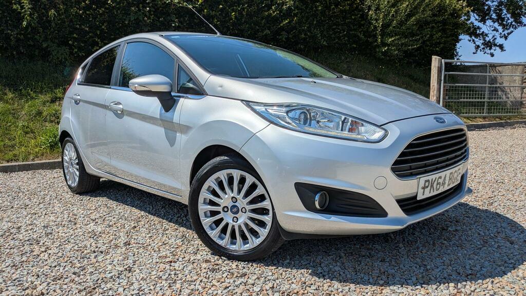 Ford Fiesta Titanium Silver