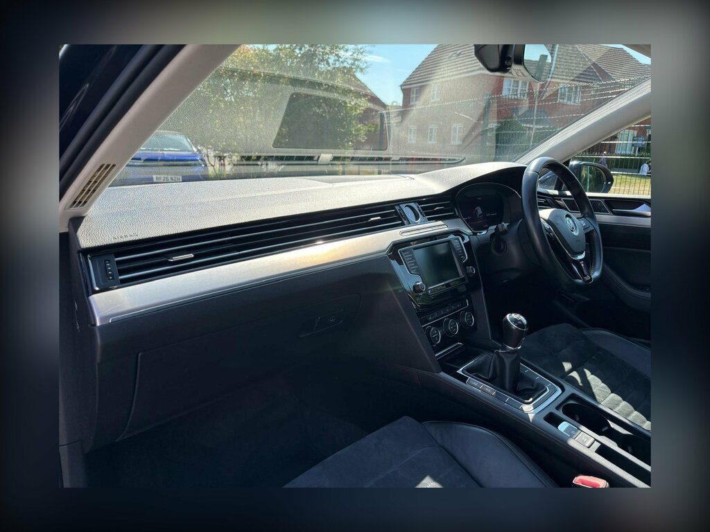 Volkswagen Passat 2.0 Tdi Se Business 20 Road Tax Black #17