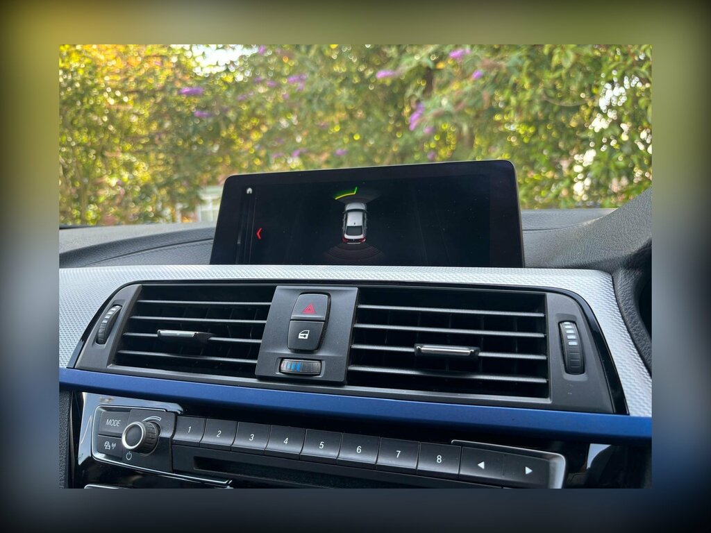 BMW 4 Series Gran Coupe 3L M Sport Black #35