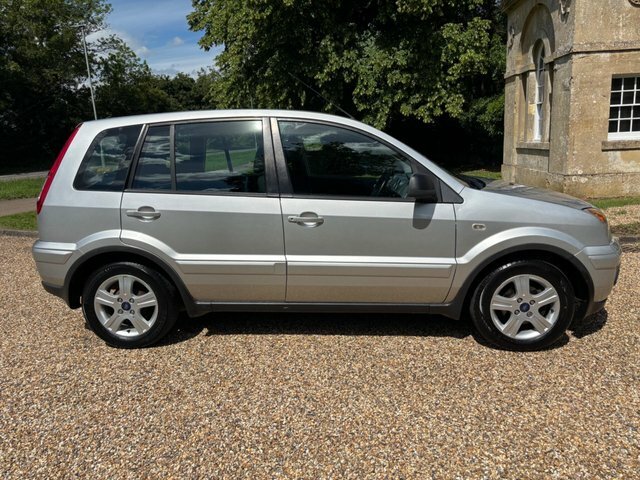 Ford Fusion 1.6 Zetec Silver #2