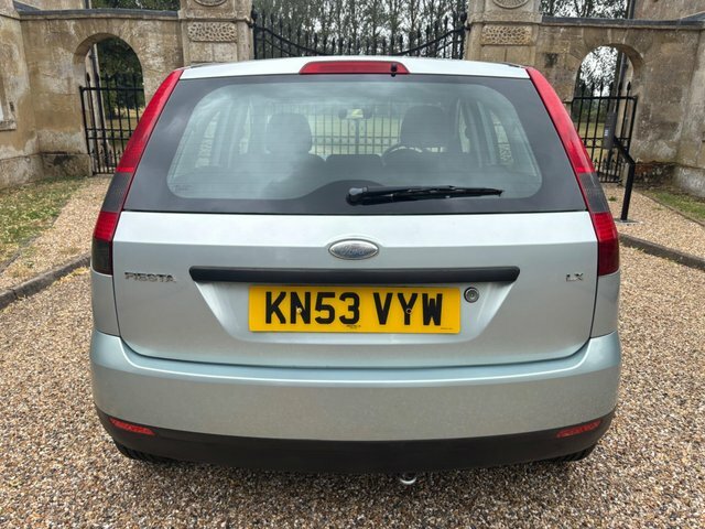 Ford Fiesta Silver #4