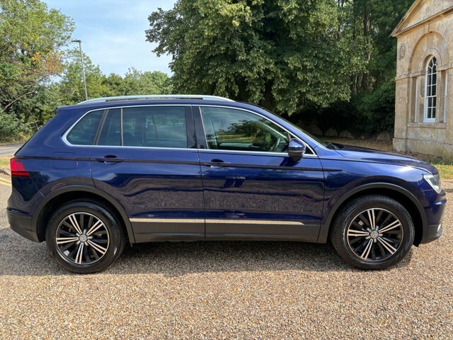 Volkswagen Tiguan 2.0 Tdi Bluemotion Tech Se Navigation Dsg 4Motion Blue #2