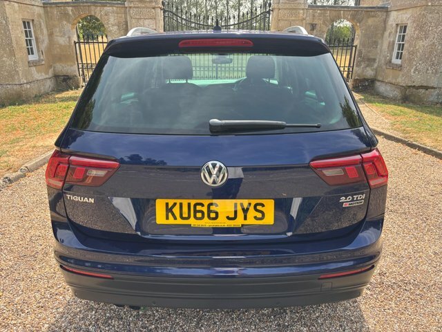 Volkswagen Tiguan 2.0 Tdi Bluemotion Tech Se Navigation Dsg 4Motion Blue #4