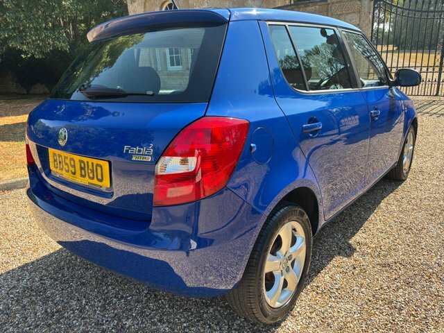Skoda Fabia 1.6 16V 1 Tiptronic Orange #3