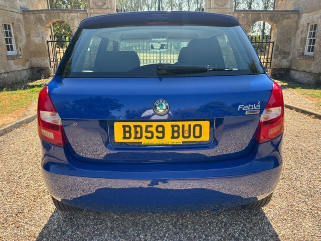 Skoda Fabia 1.6 16V 1 Tiptronic Orange #4