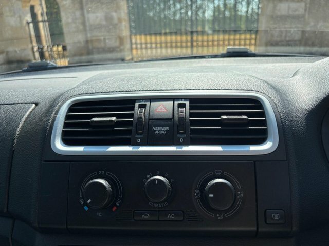 Skoda Fabia 1.6 16V 1 Tiptronic Orange #36