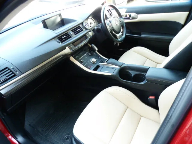 Lexus CT 200H Luxury Red #16