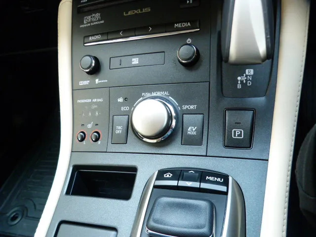Lexus CT 200H Luxury Red #30